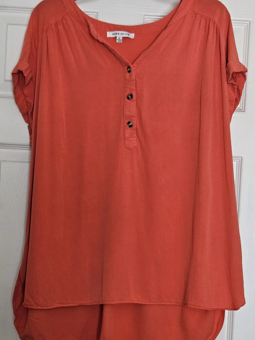 ROSE + OLIVE Women's Coral Orange Henley Popover Top Sz 1X Pre-Owned